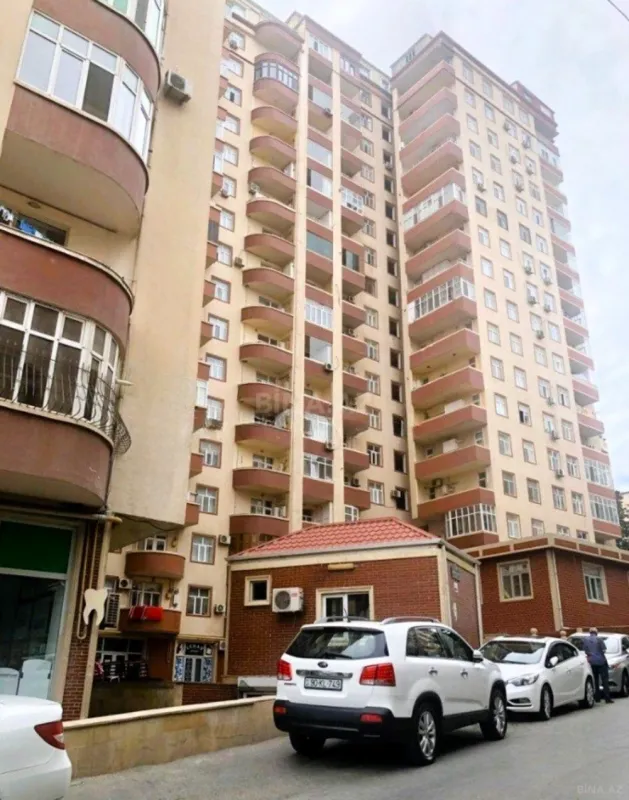 Satılır 3 otaqlı mənzil 125 m²
