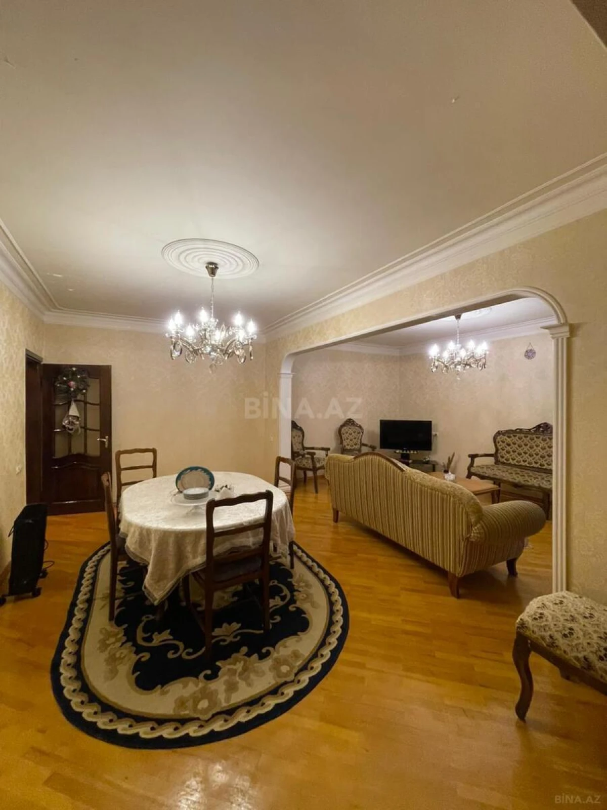 Satılır 5 otaqlı mənzil 115 m²