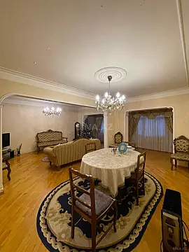 Satılır 5 otaqlı mənzil 115 m²
