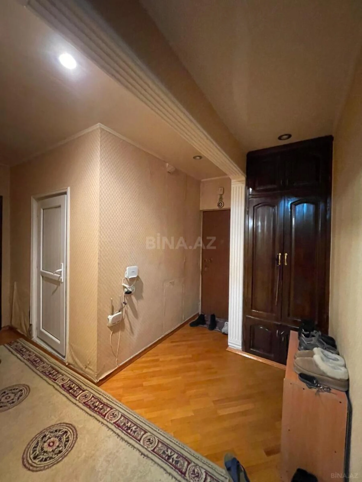Satılır 5 otaqlı mənzil 115 m²