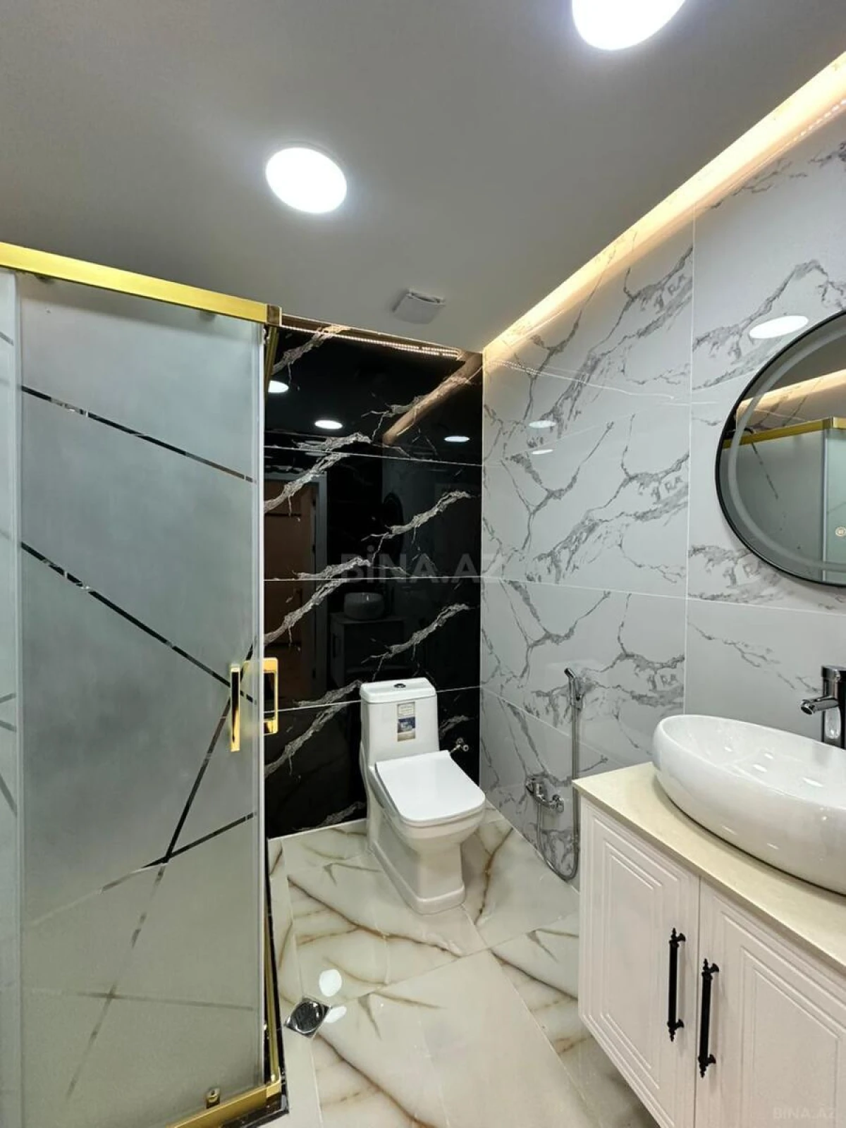 Satılır 2 otaqlı mənzil 85 m²