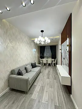 Satılır 2 otaqlı mənzil 78 m²
