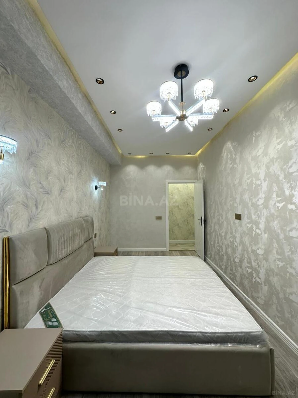 Satılır 2 otaqlı mənzil 78 m²