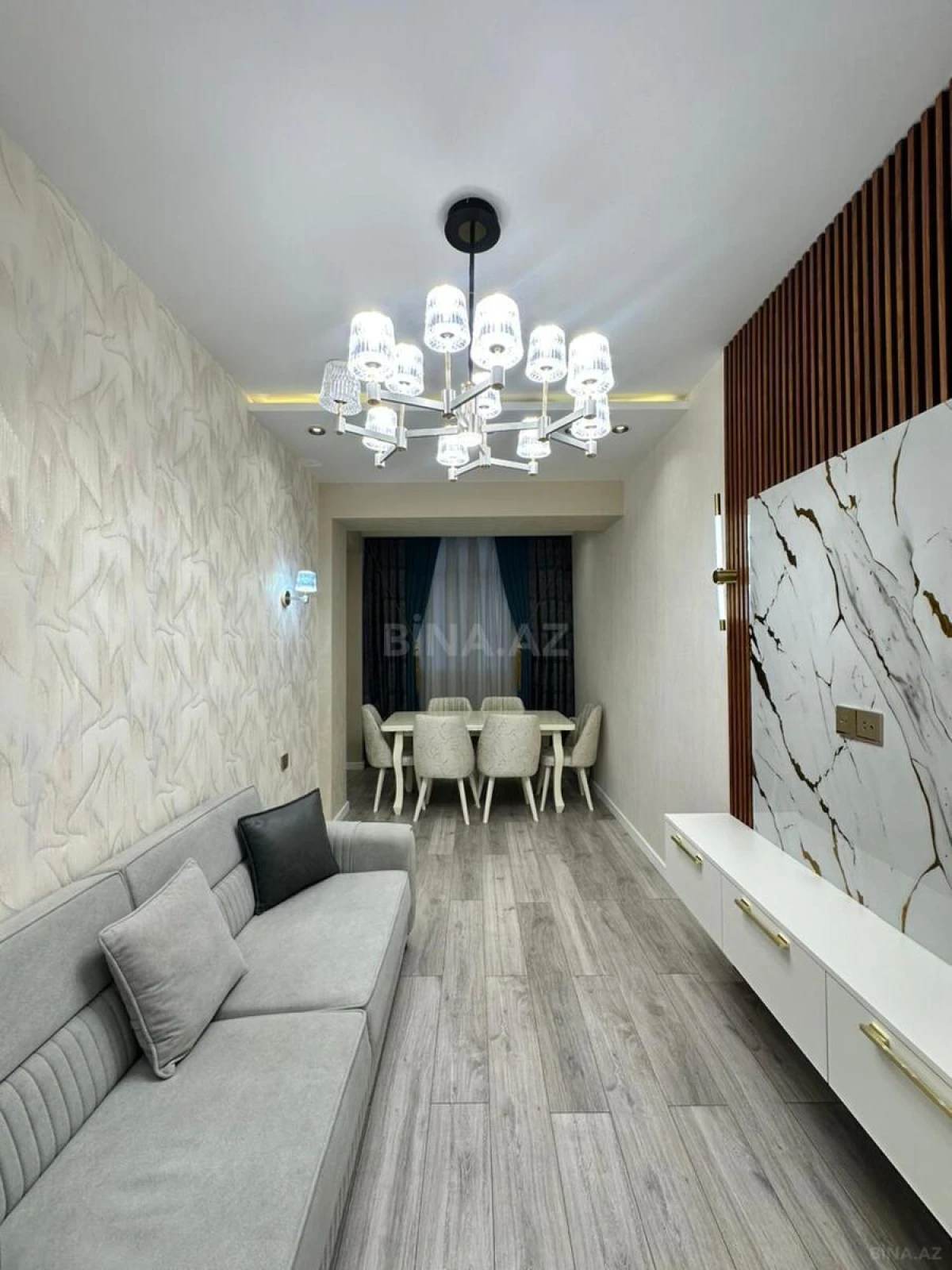 Satılır 2 otaqlı mənzil 78 m²