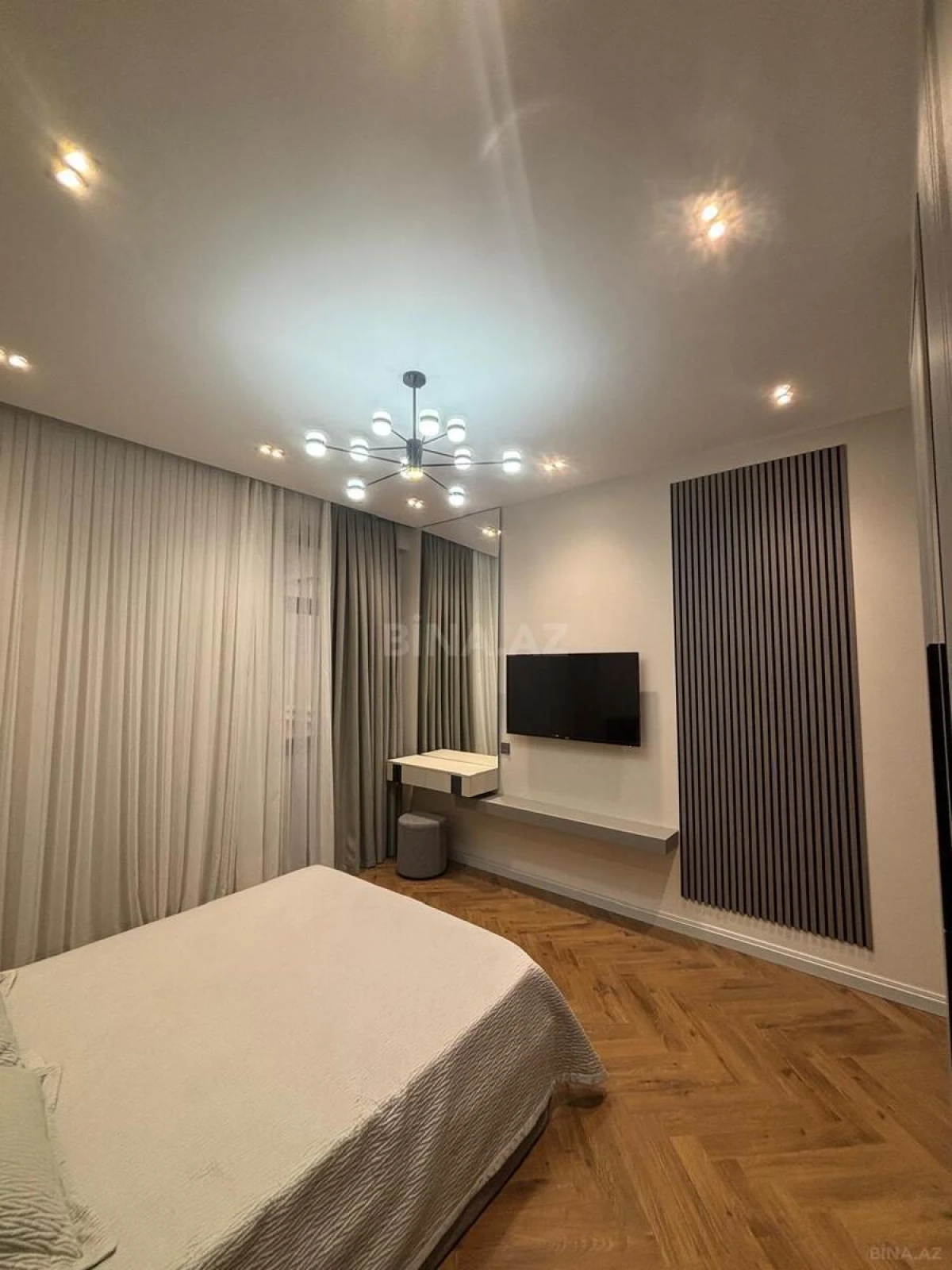 Kirayə verilir 2 otaqlı mənzil 76 m²