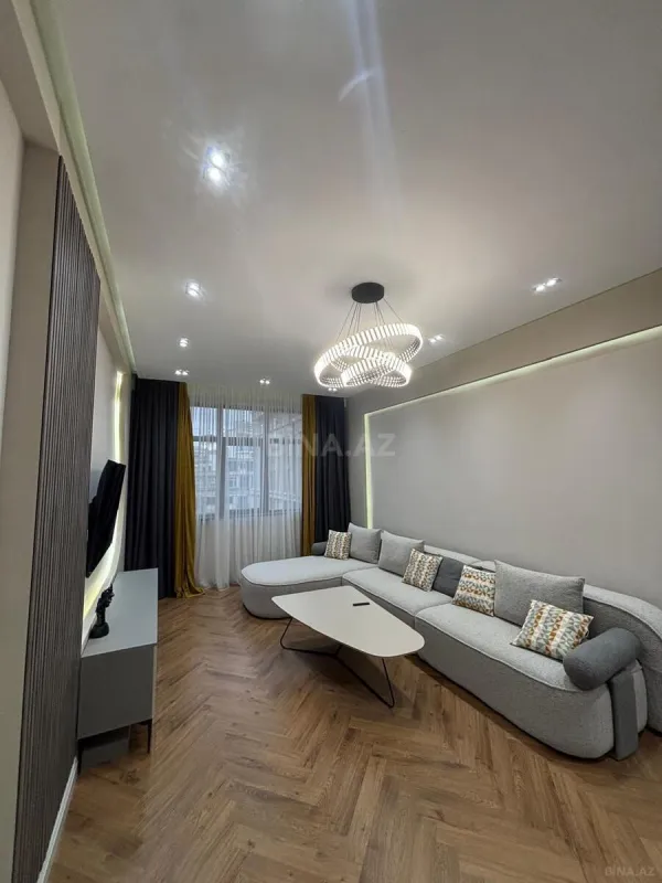 Kirayə verilir 2 otaqlı mənzil 76 m²