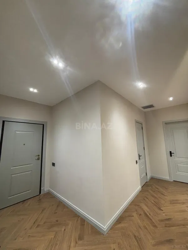 Kirayə verilir 2 otaqlı mənzil 76 m²