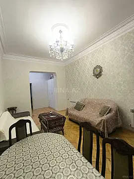 Kirayə verilir 2 otaqlı mənzil 60 m²