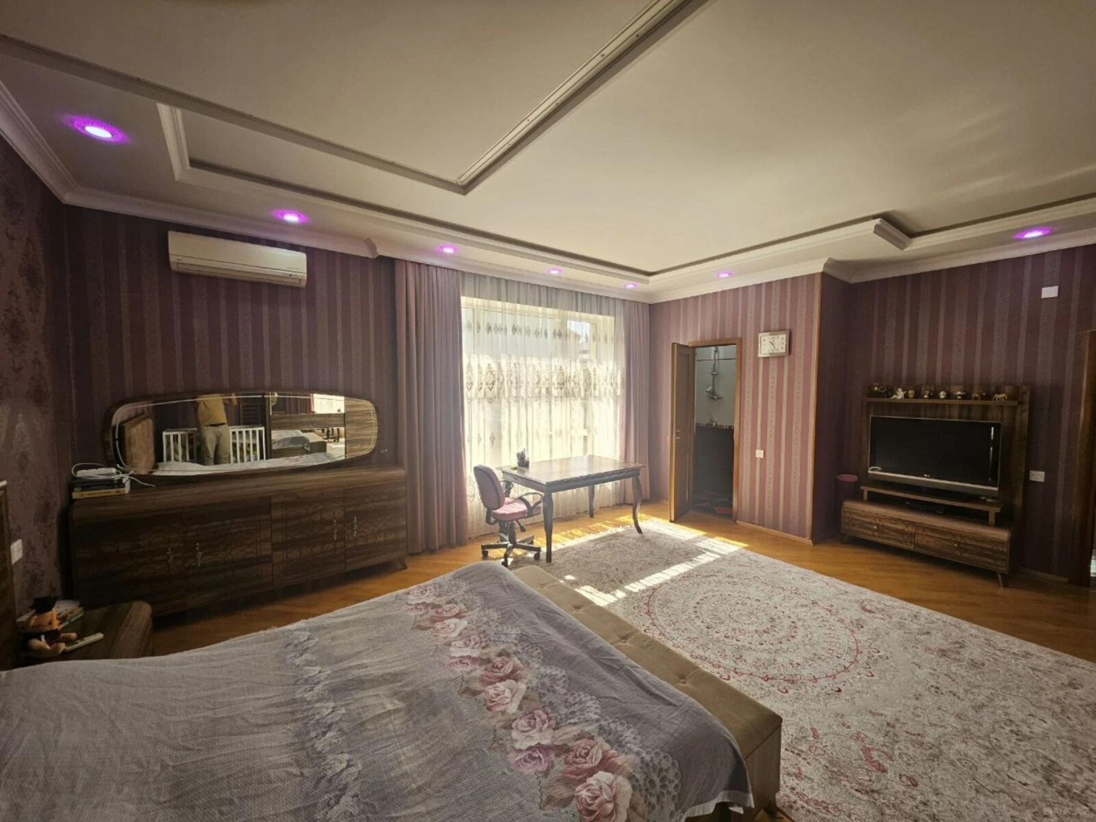 Satılır 6 otaqlı həyət evi 400 m²