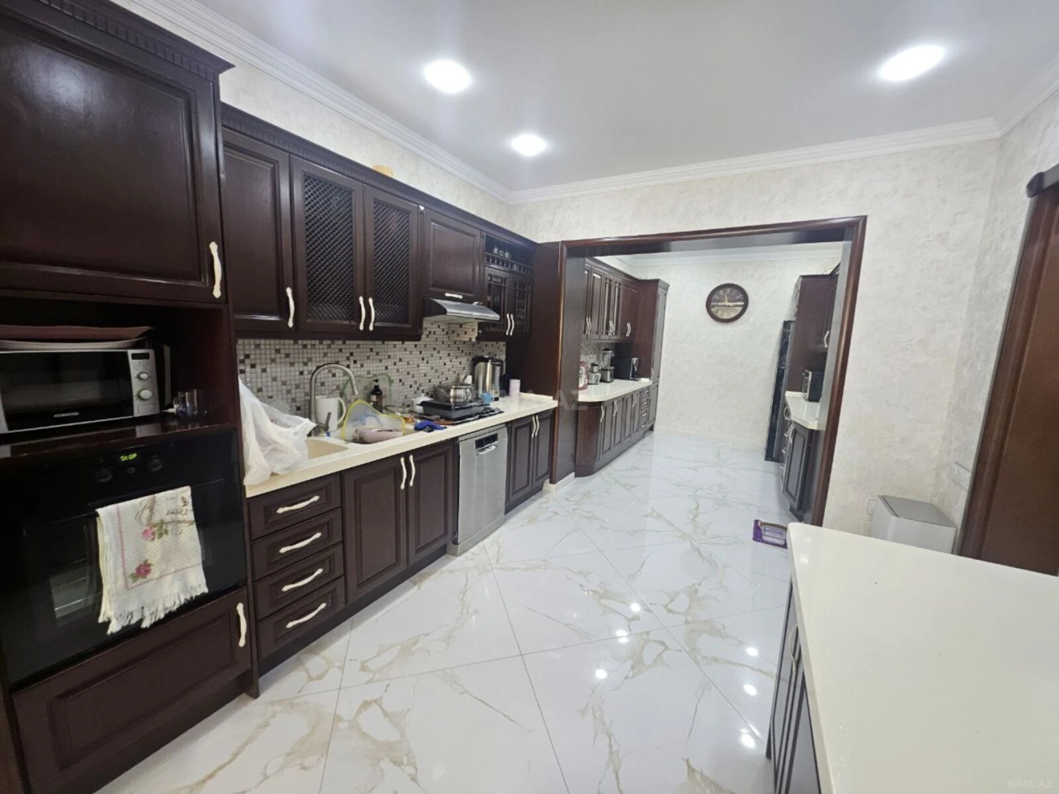 Satılır 6 otaqlı həyət evi 400 m²