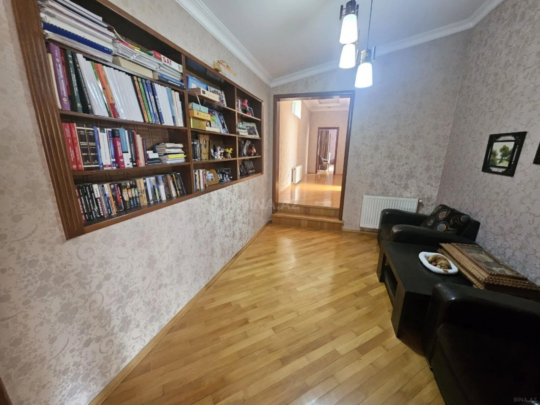 Satılır 6 otaqlı həyət evi 400 m²