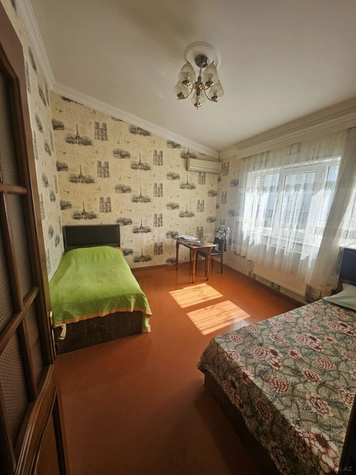 Satılır 6 otaqlı həyət evi 400 m²