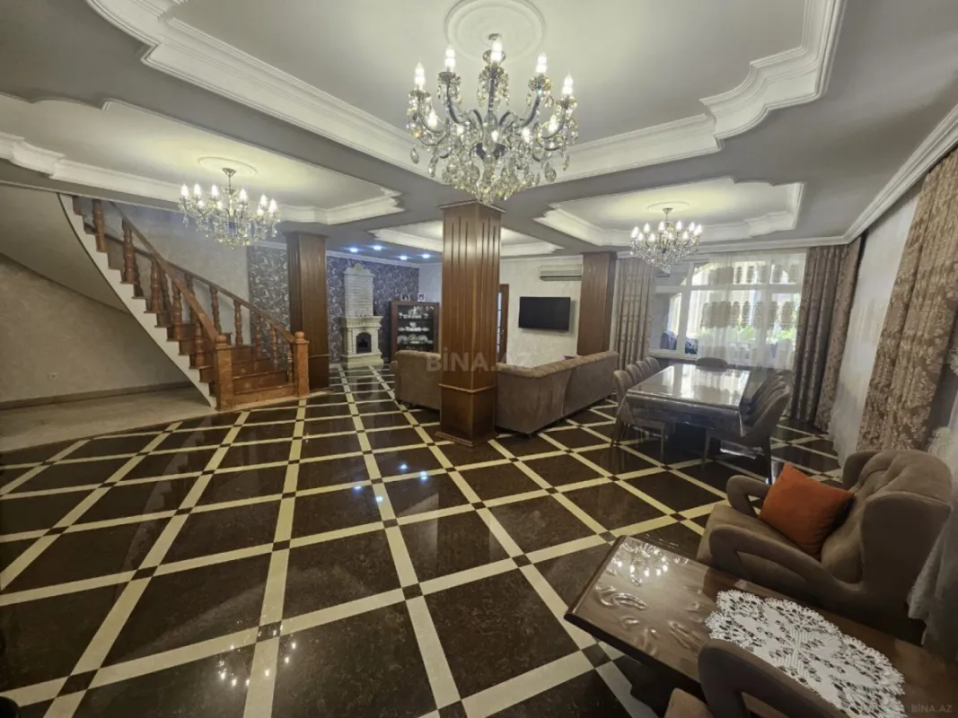 Satılır 6 otaqlı həyət evi 400 m²
