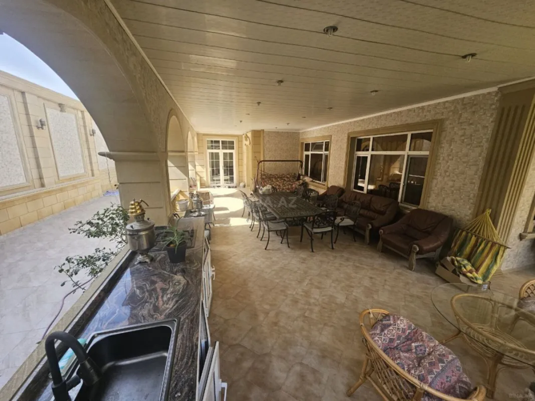 Satılır 6 otaqlı həyət evi 400 m²