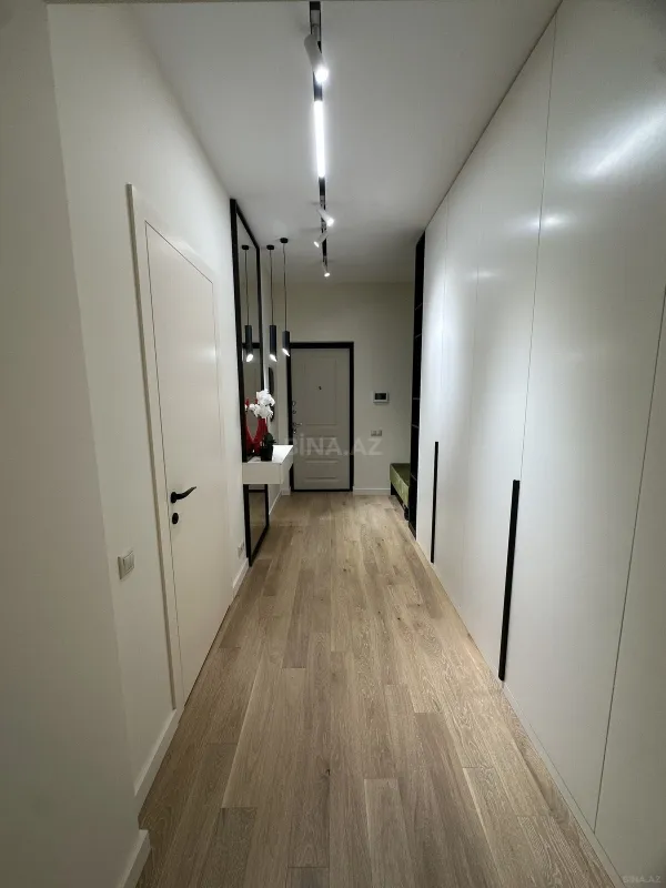 Kirayə verilir 2 otaqlı mənzil 97 m²