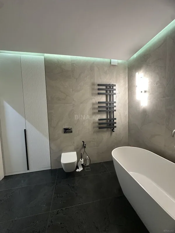 Kirayə verilir 2 otaqlı mənzil 97 m²