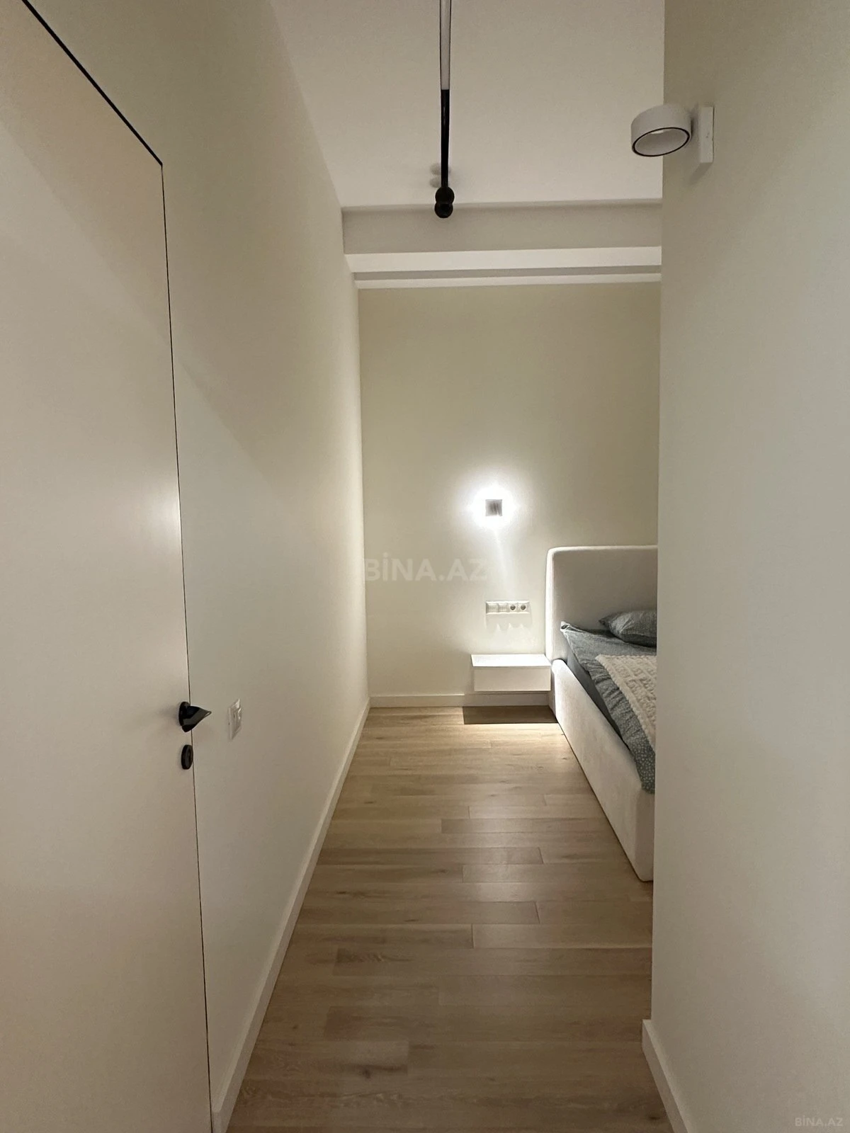 Kirayə verilir 2 otaqlı mənzil 97 m²