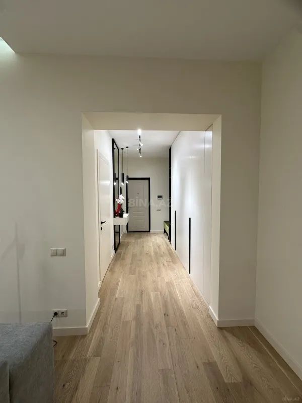 Kirayə verilir 2 otaqlı mənzil 97 m²