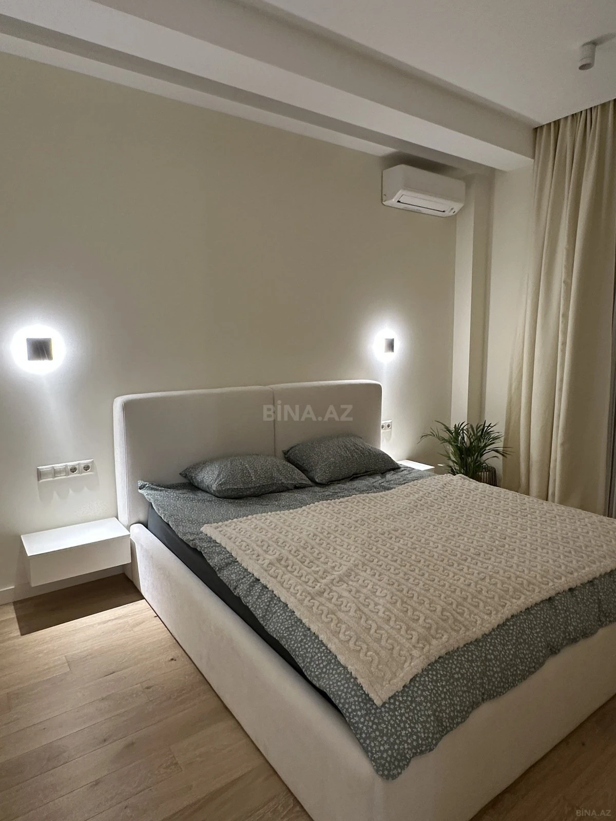 Kirayə verilir 2 otaqlı mənzil 97 m²