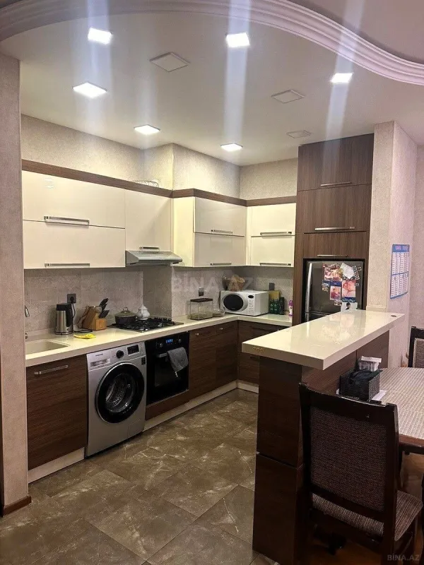Satılır 3 otaqlı mənzil 83 m²