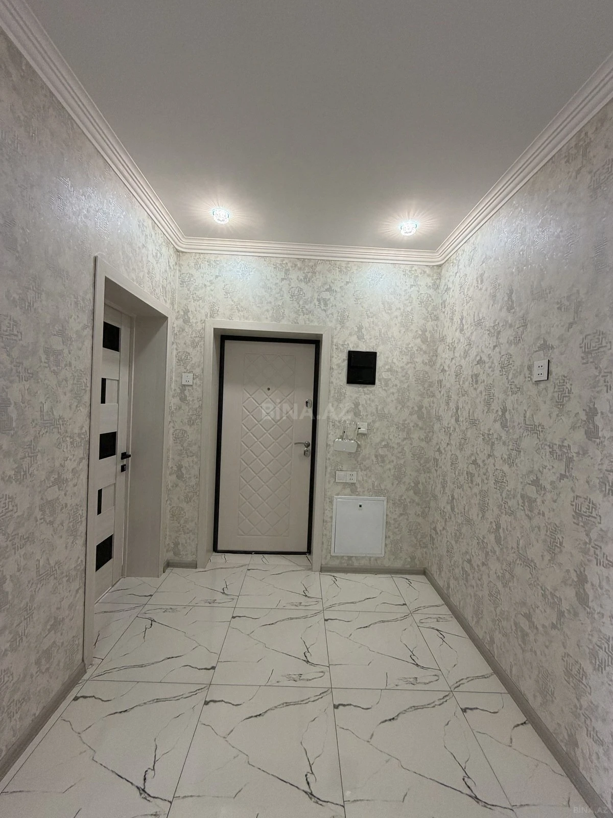 Satılır 3 otaqlı mənzil 82 m²