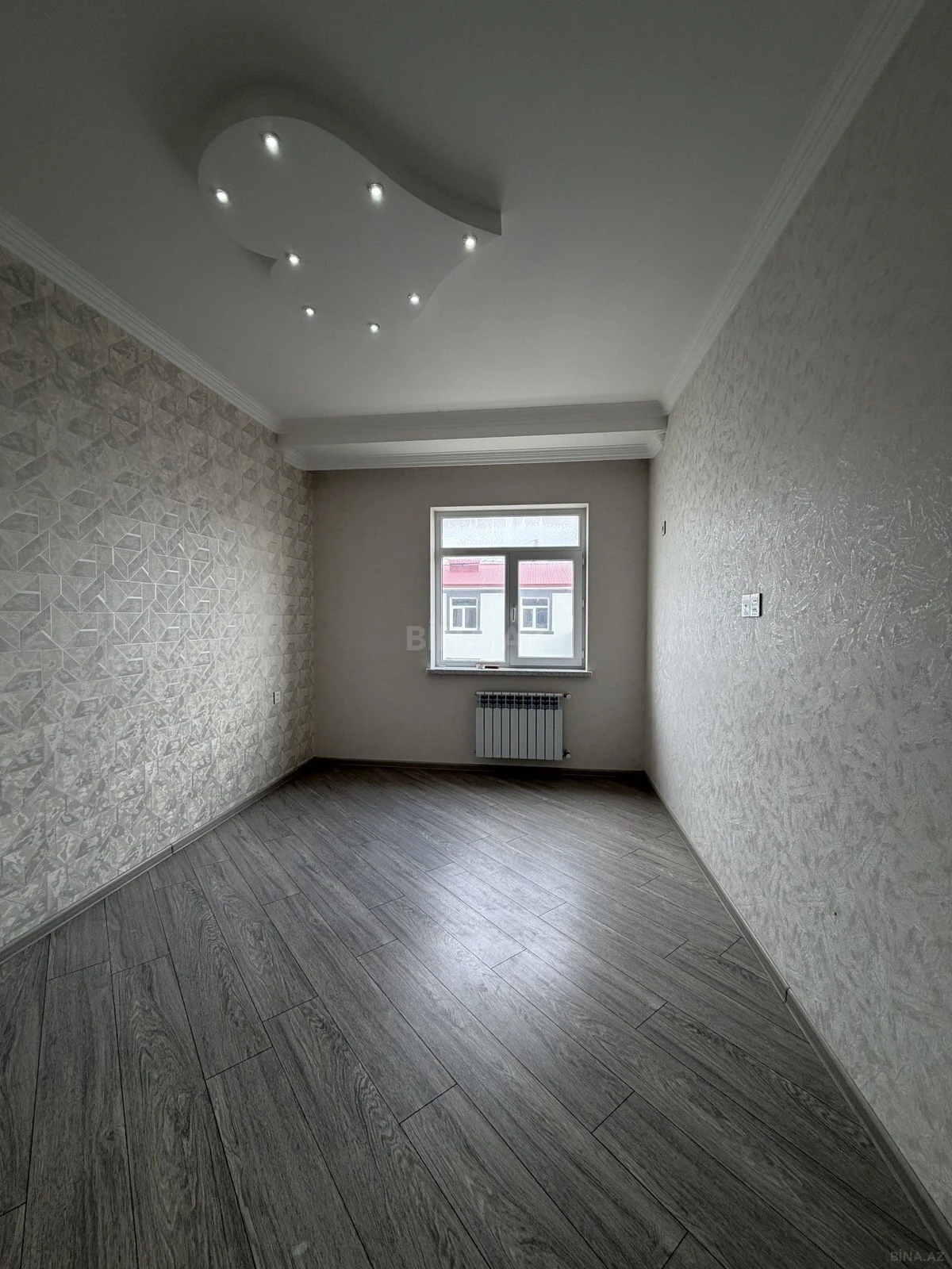 Satılır 3 otaqlı mənzil 82 m²