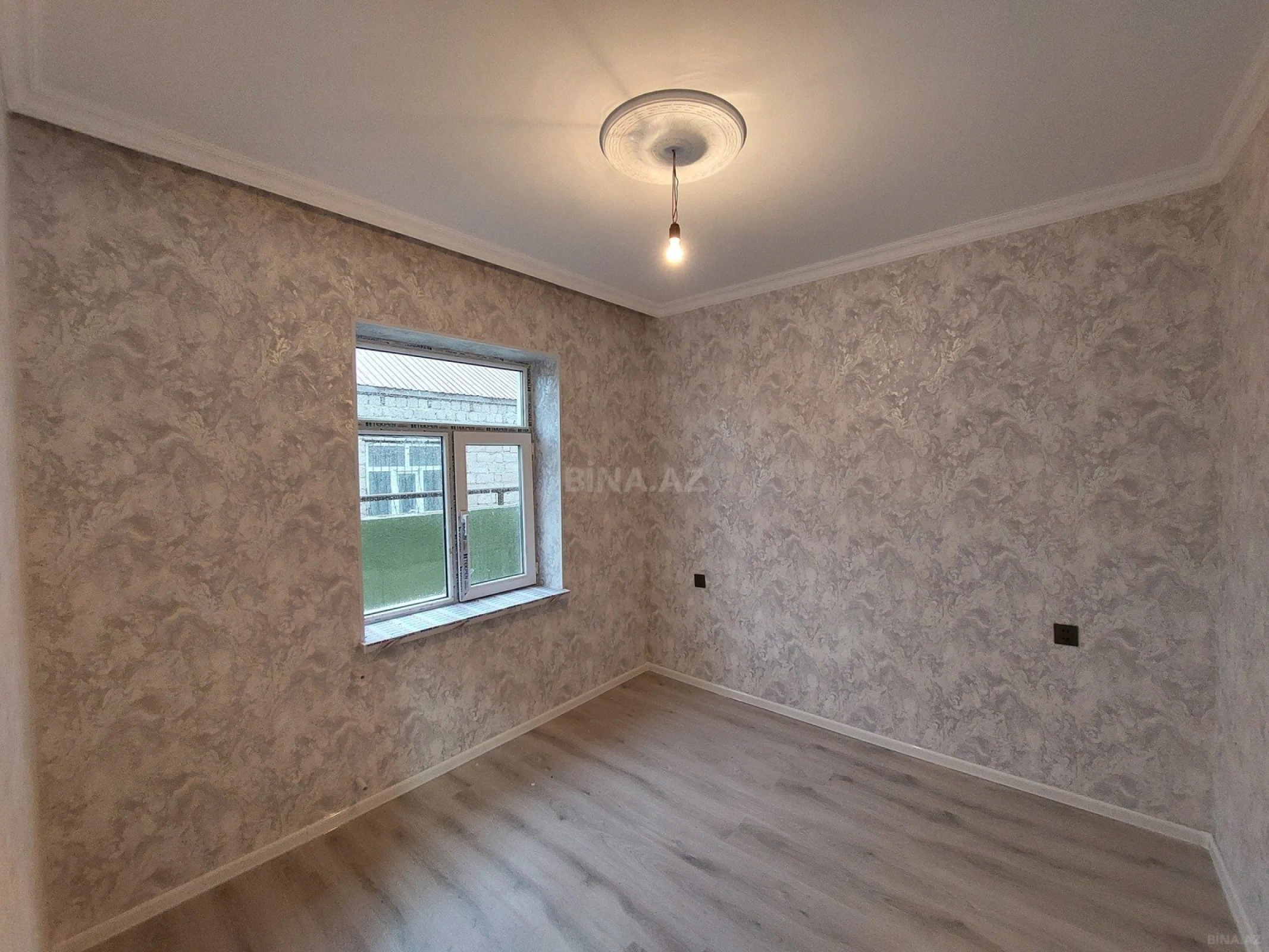 Satılır 3 otaqlı həyət evi 100 m²