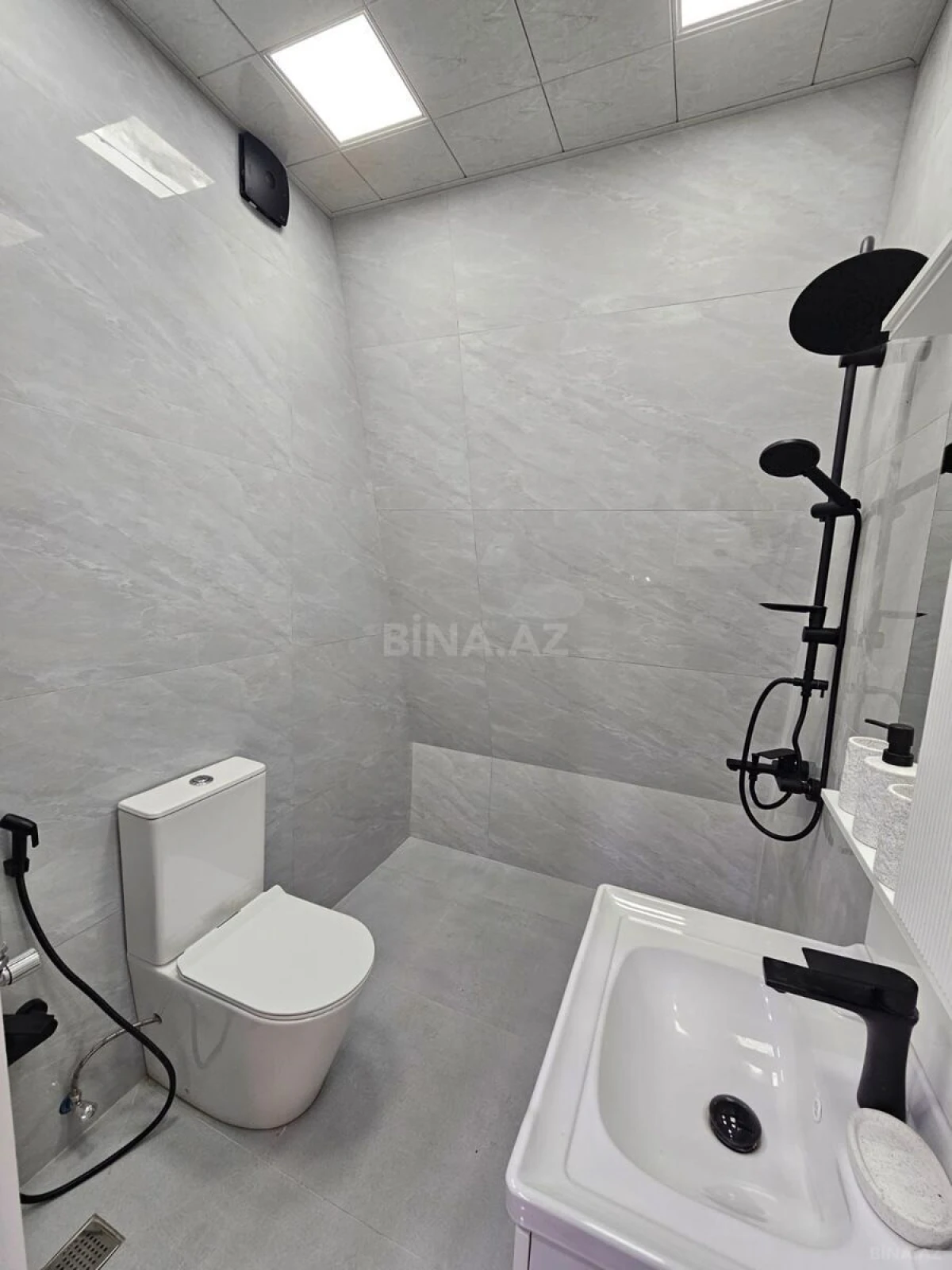 Satılır 2 otaqlı mənzil 59 m²