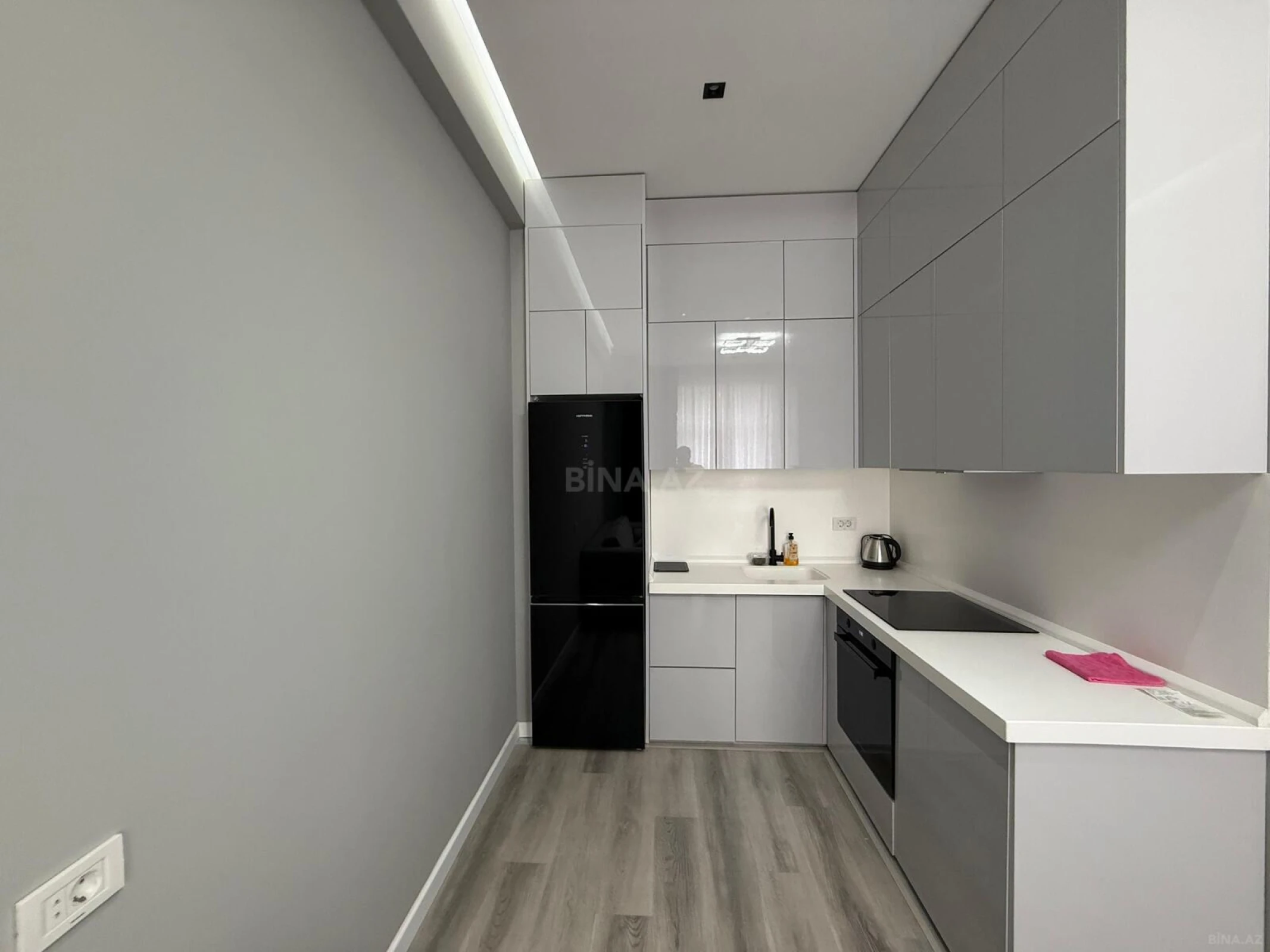 Satılır 2 otaqlı mənzil 52 m²