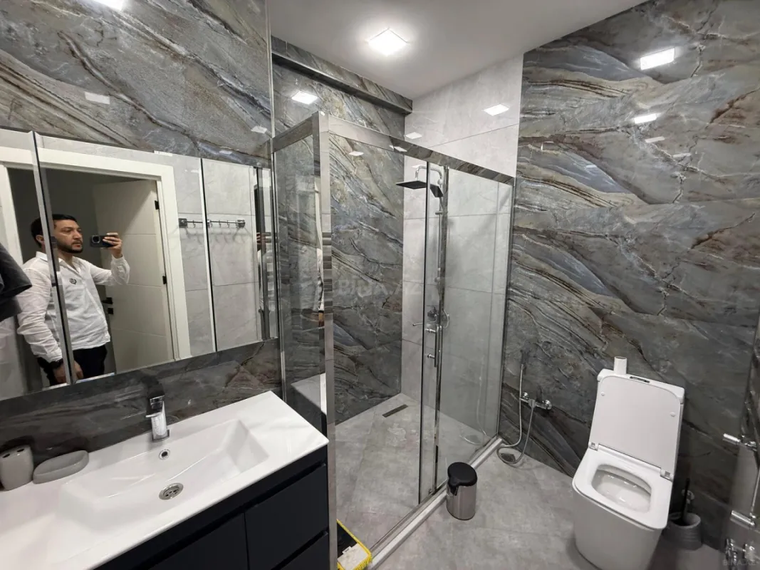 Satılır 2 otaqlı mənzil 52 m²