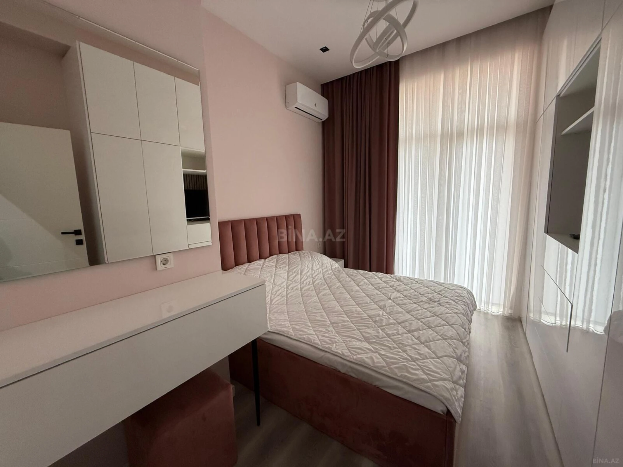 Satılır 2 otaqlı mənzil 52 m²