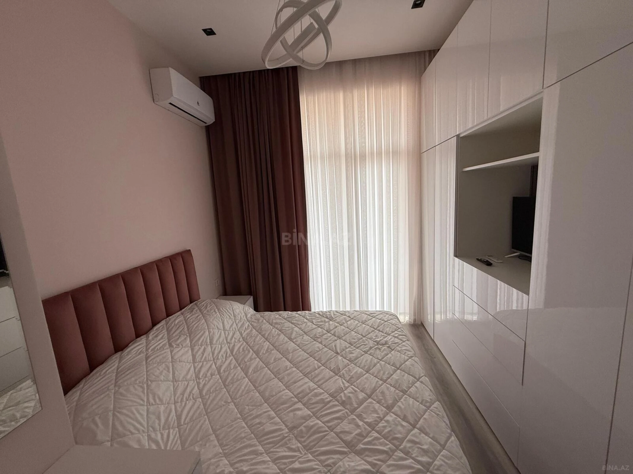 Satılır 2 otaqlı mənzil 52 m²