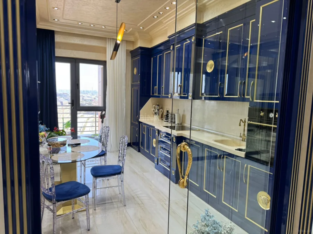 Satılır 3 otaqlı mənzil 120 m²