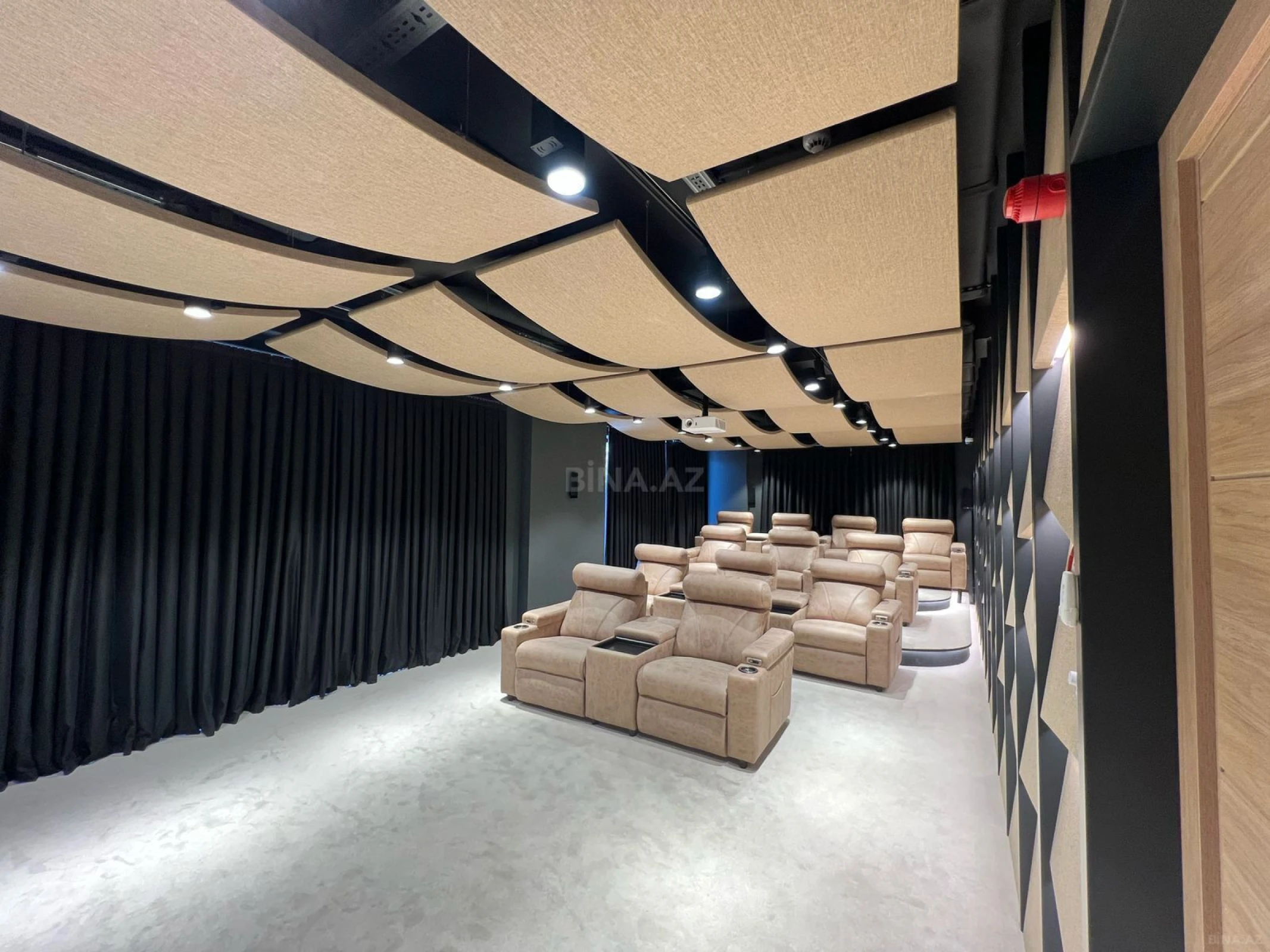 Satılır 3 otaqlı mənzil 120 m²