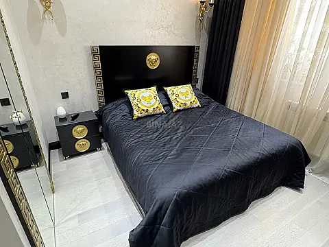 Satılır 3 otaqlı mənzil 120 m²