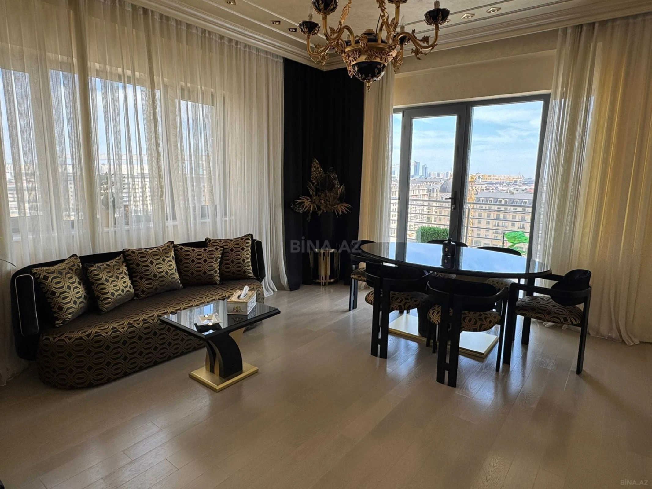Satılır 3 otaqlı mənzil 120 m²