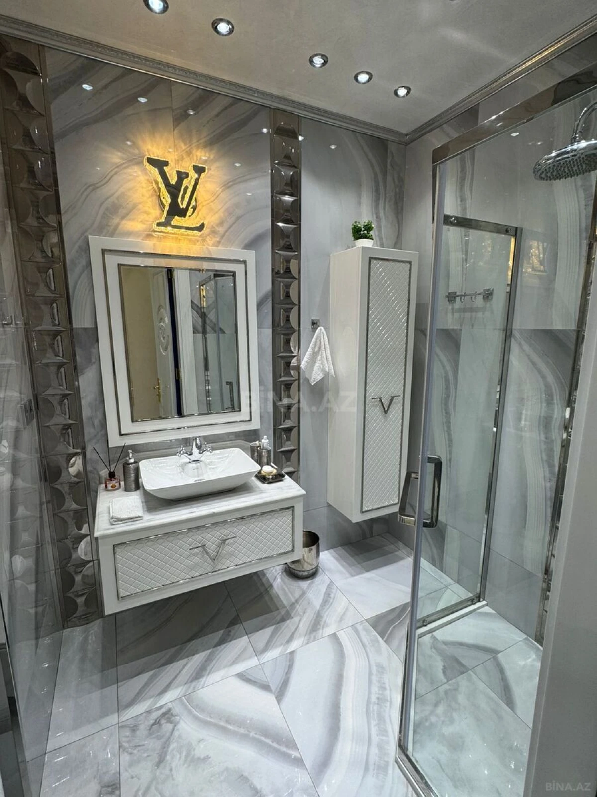 Satılır 3 otaqlı mənzil 120 m²