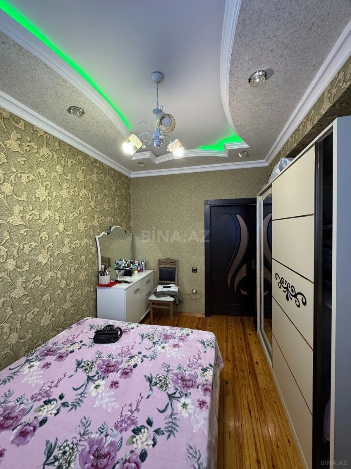 Satılır 2 otaqlı mənzil 52 m²