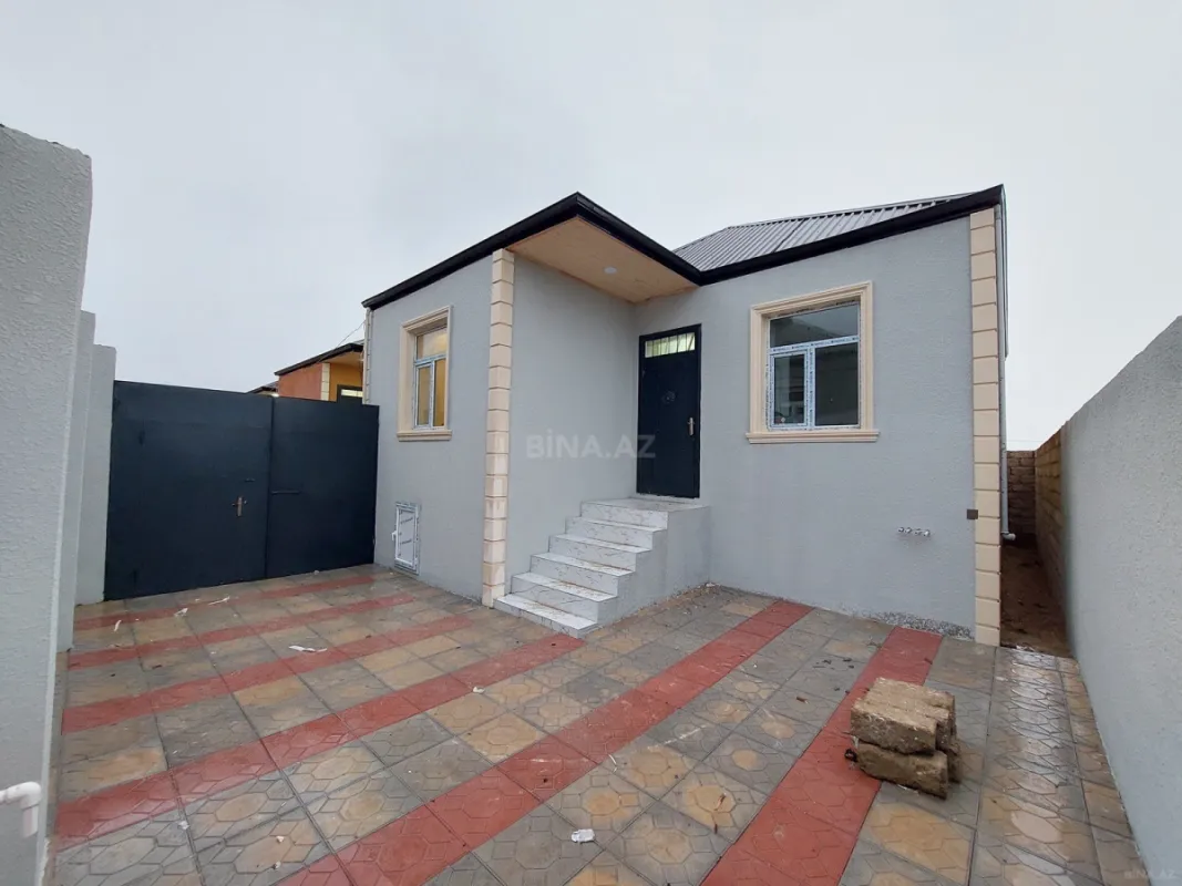 Satılır 3 otaqlı həyət evi 100 m²
