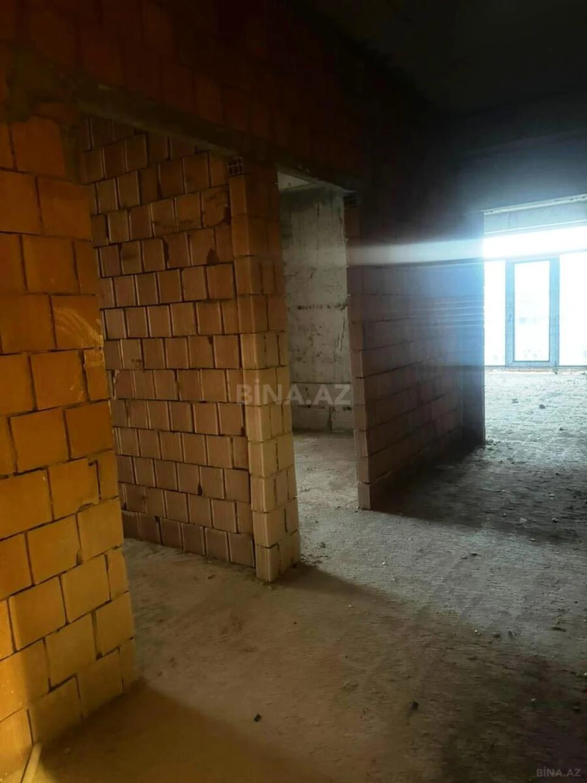Satılır 3 otaqlı mənzil 113 m²