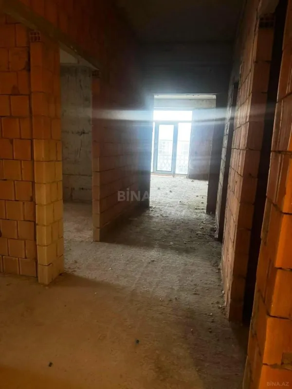 Satılır 3 otaqlı mənzil 113 m²
