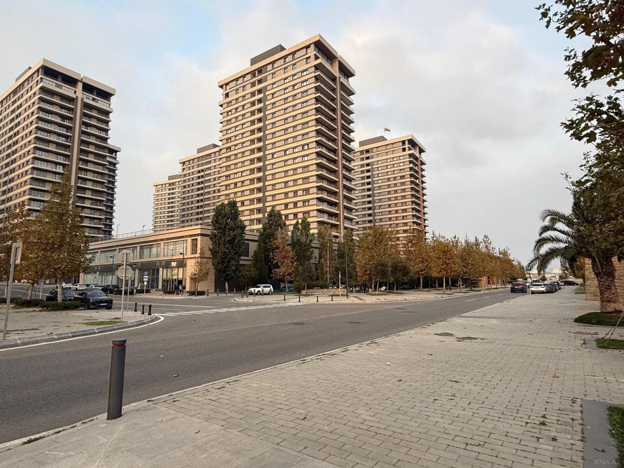 Satılır 2 otaqlı mənzil 65 m²