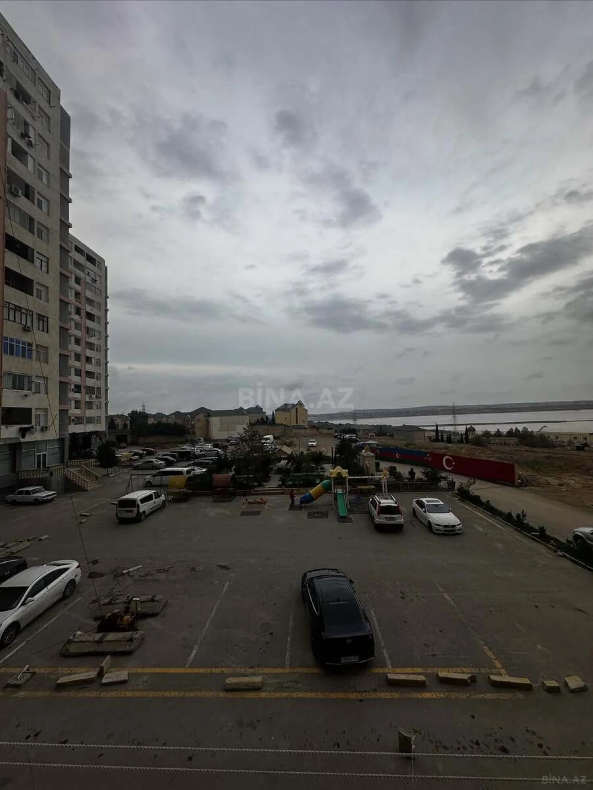 Satılır 2 otaqlı mənzil 60 m²