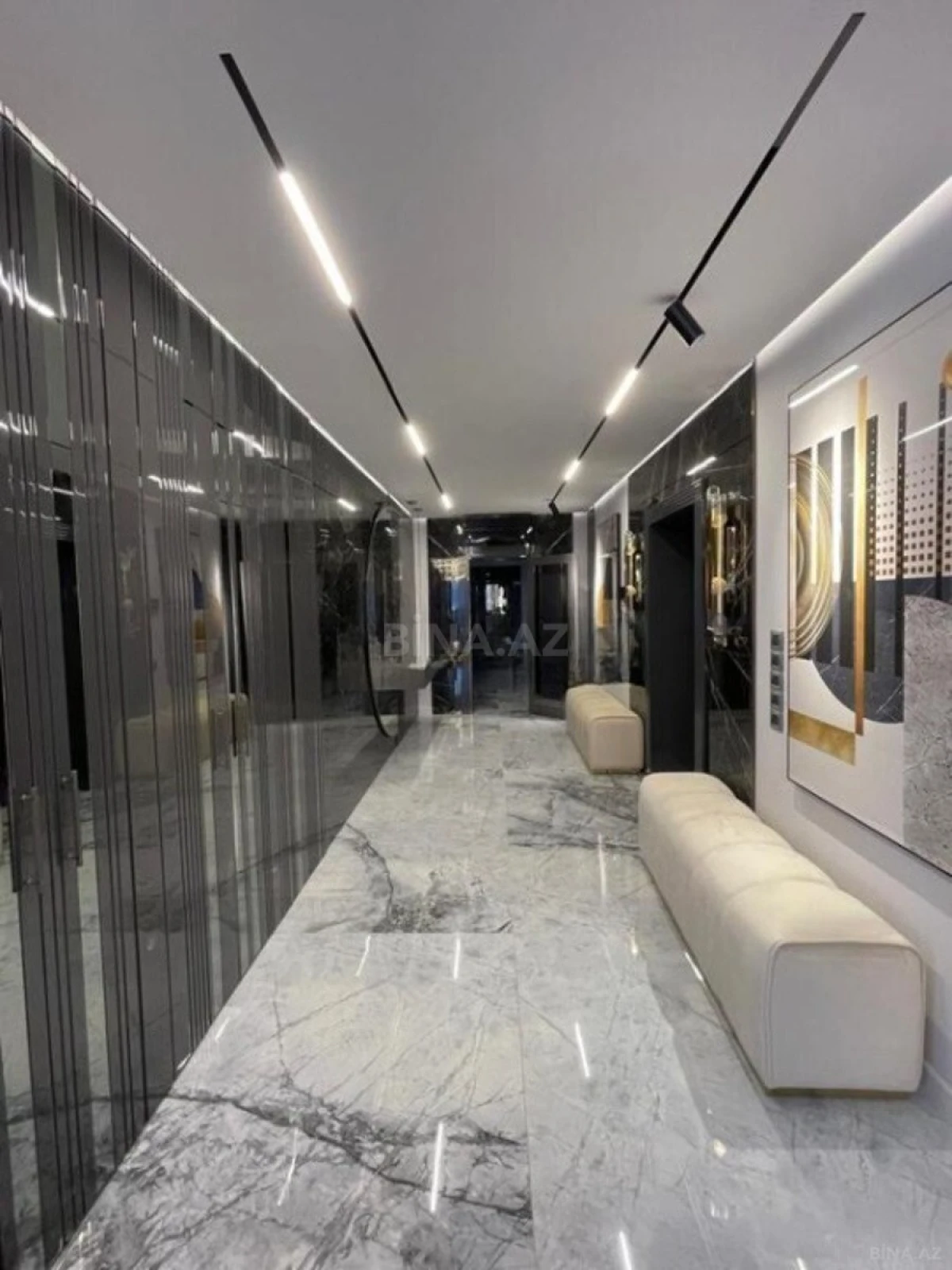 Satılır 4 otaqlı mənzil 209 m²