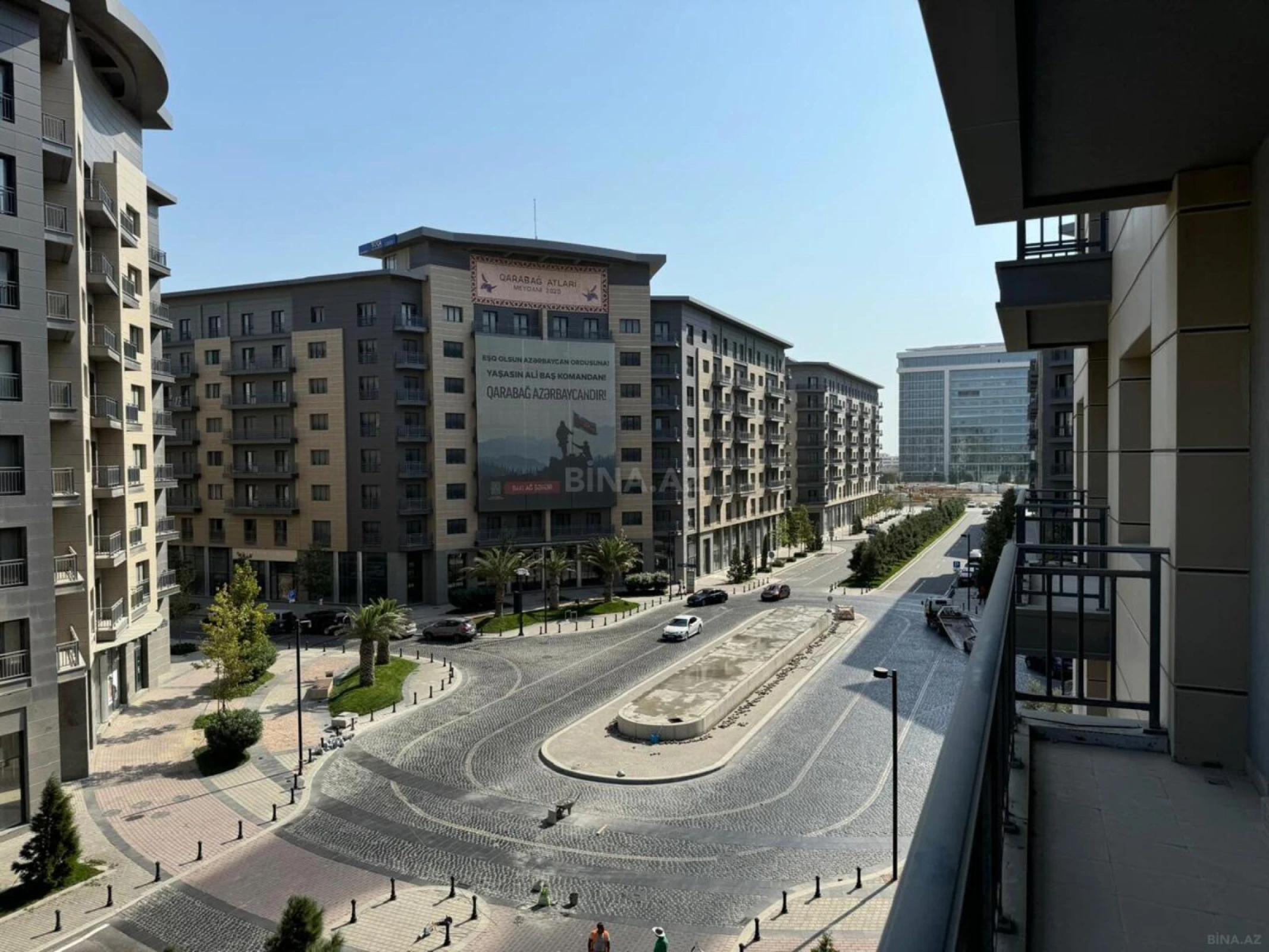 Satılır 4 otaqlı mənzil 209 m²