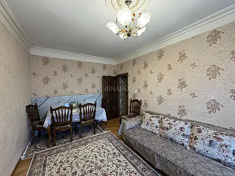 Satılır 2 otaqlı mənzil 60 m²