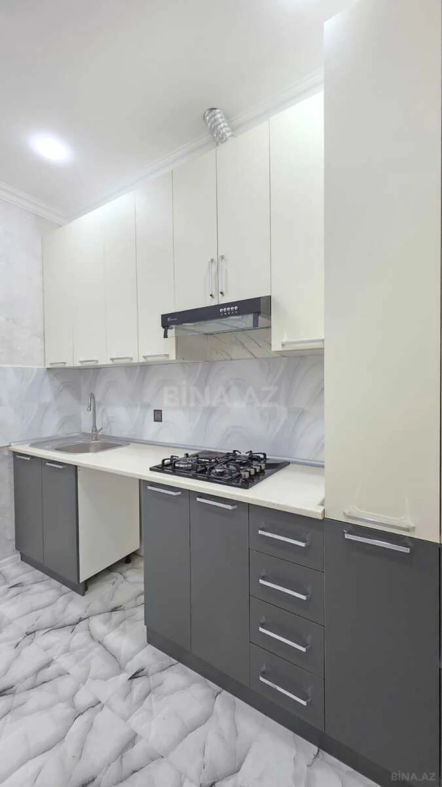 Satılır 2 otaqlı mənzil 47 m²
