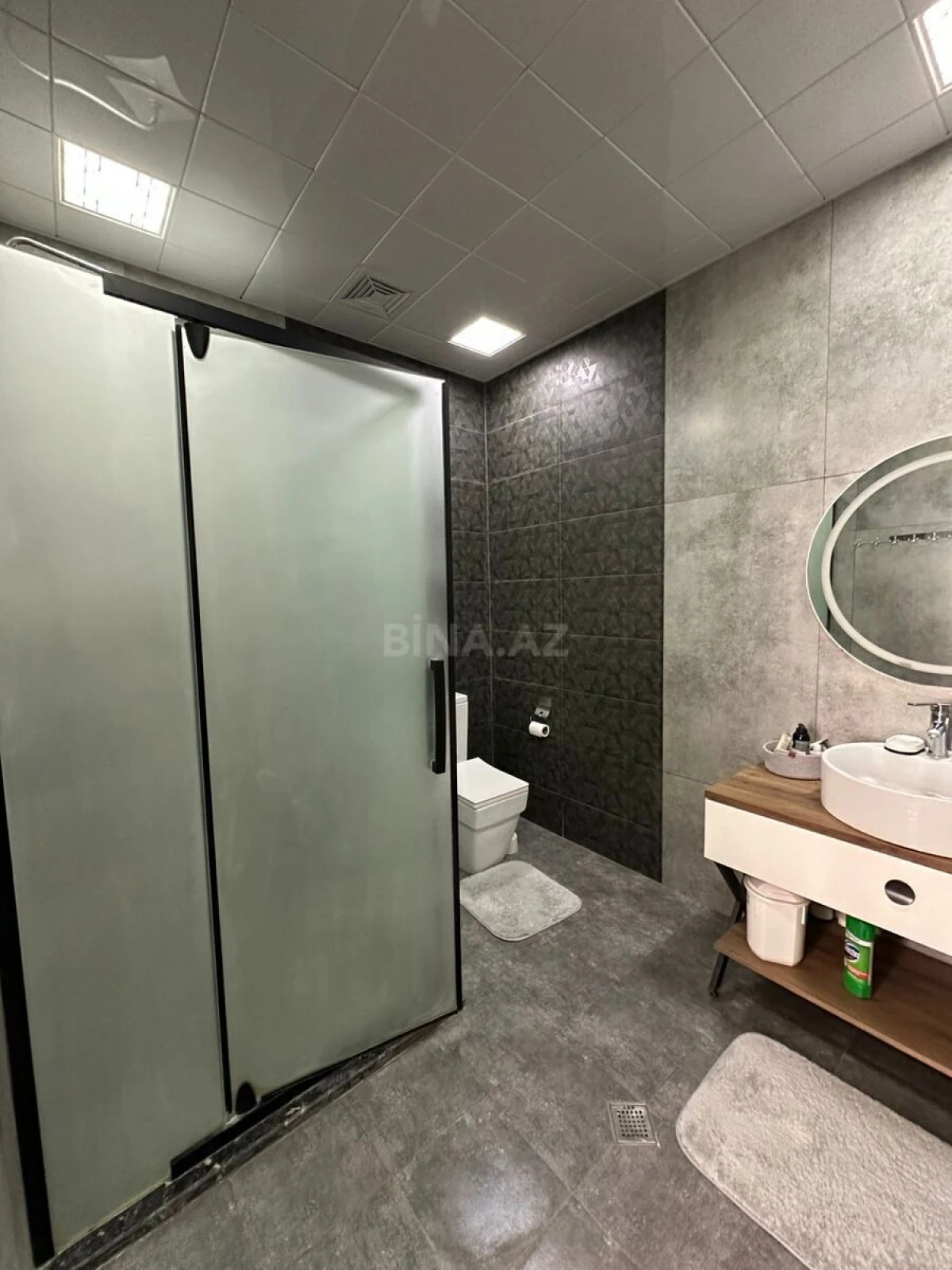 Satılır 10 otaqlı həyət evi 565 m²