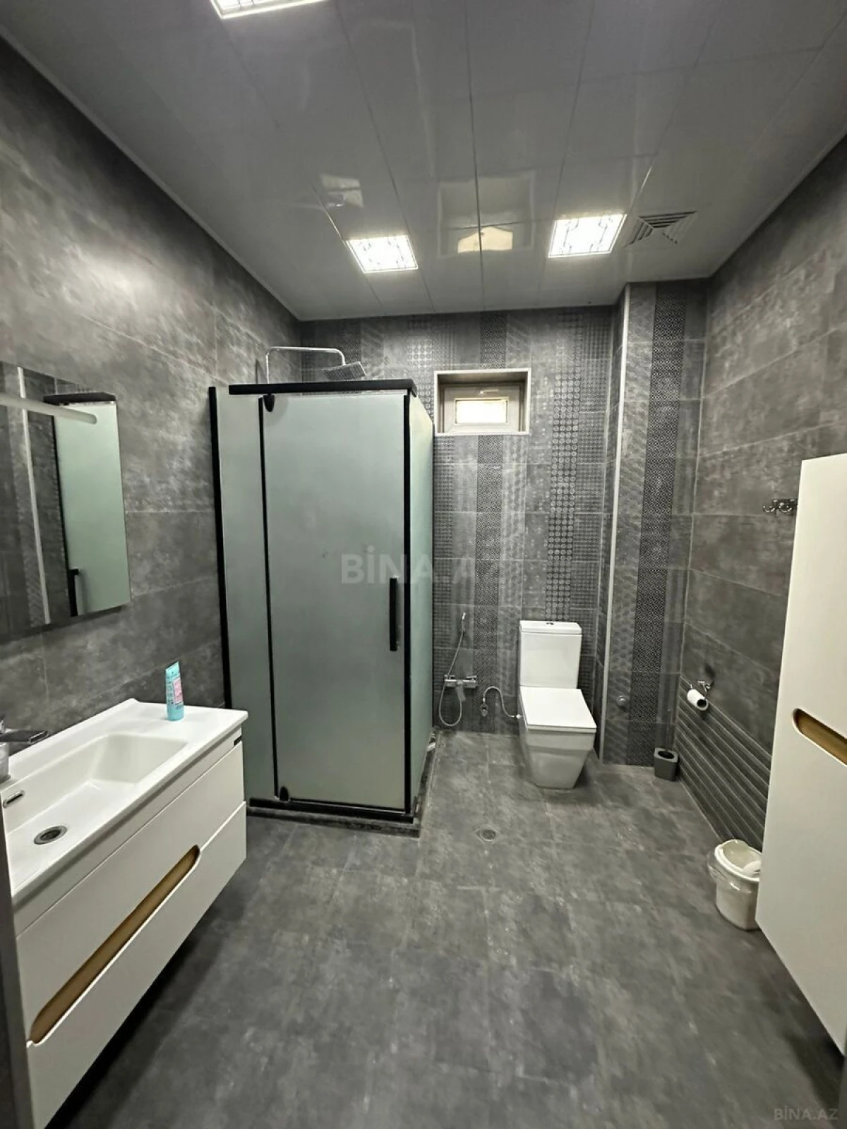 Satılır 10 otaqlı həyət evi 565 m²