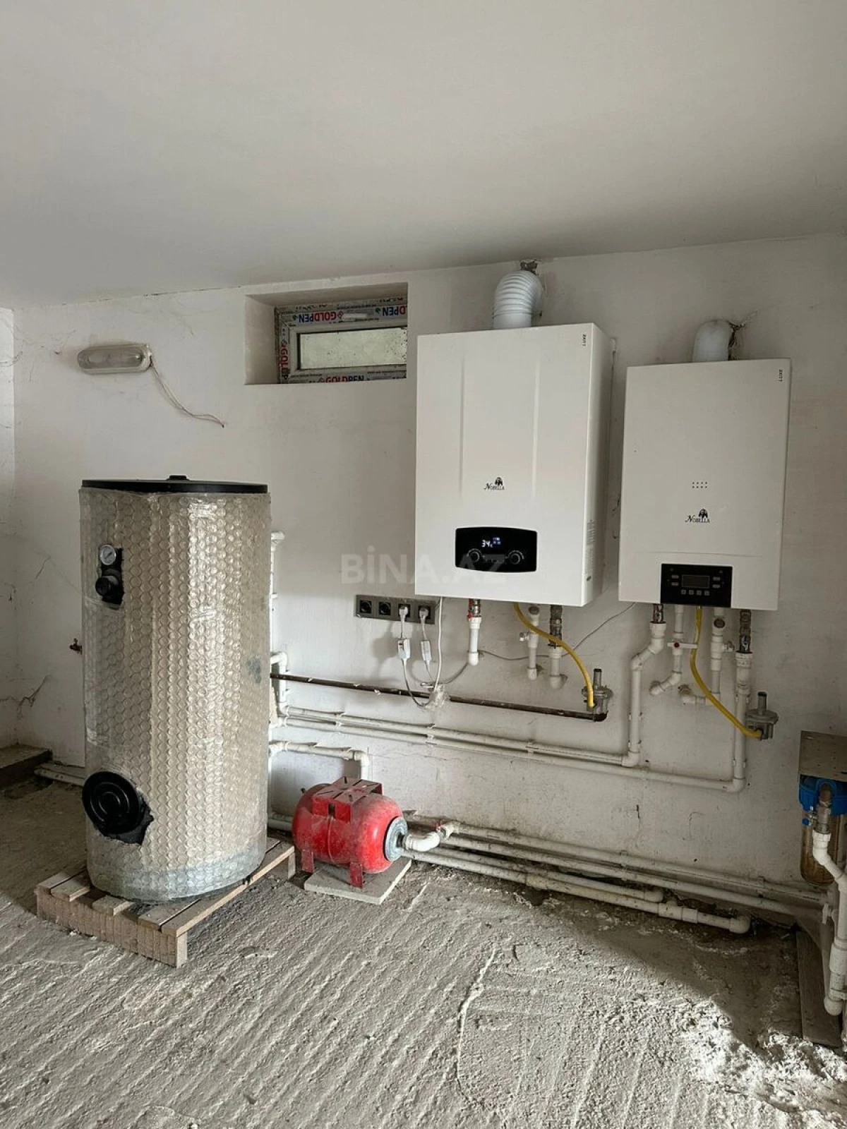 Satılır 10 otaqlı həyət evi 565 m²